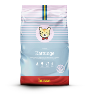 croquettes pour chaton en bonne santé avec husse