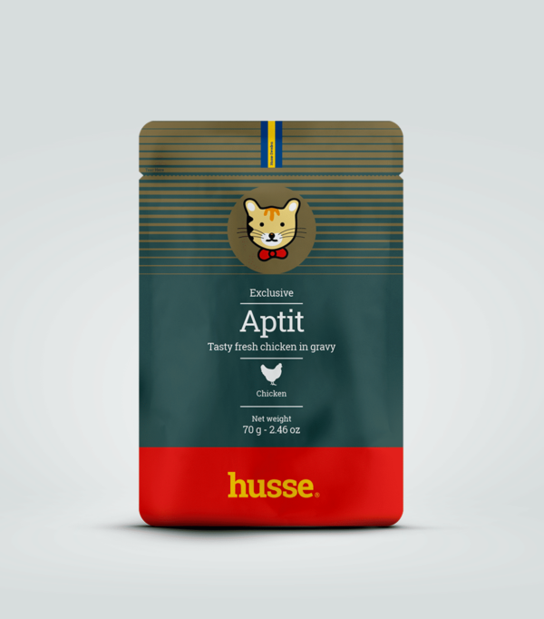 filets de poulet en sauce pour chat en bonne santé avec husse