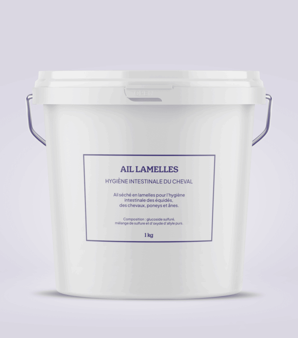 Hygiène intestinale du cheval en bonne santé avec ail lamelles de husse